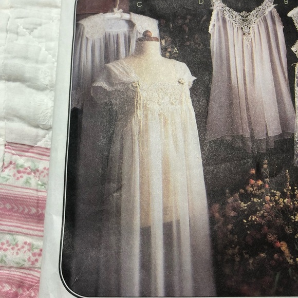 Alicyn by McCalls lingerie pattern - 8004- exlarge 20-22 lace Nightgown Pattern - Picture 2 of 7